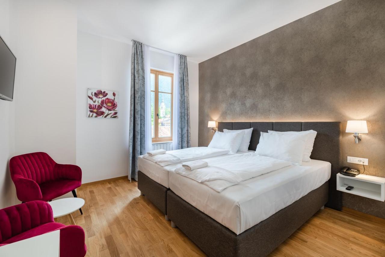 Hotel Dvorec Tolmin Exteriér fotografie