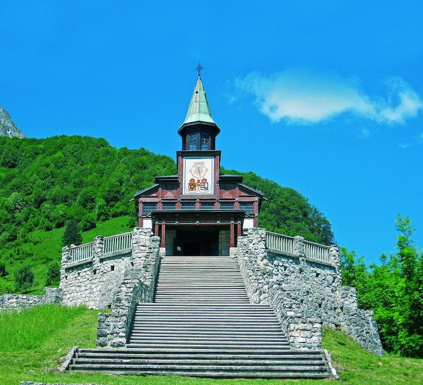 Hotel Dvorec Tolmin Exteriér fotografie
